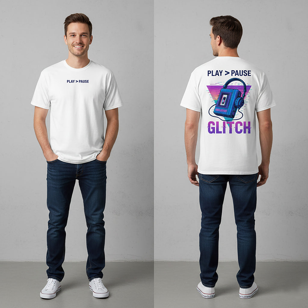 Tricou unisex „Play > Pause Glitch” – Design retro walkman anii ’80