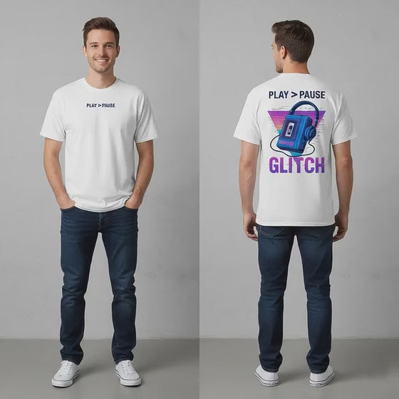 Tricou unisex „Play > Pause Glitch” – Design retro walkman anii ’80
